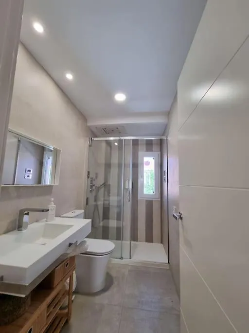 Casa Familiar En Sevilla Este 0*, Seville