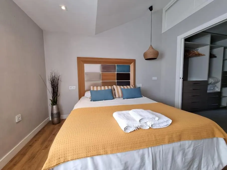 Casa Familiar En Sevilla Este 0*, Seville