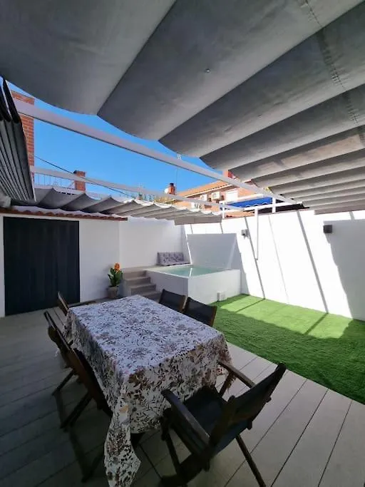 Casa Familiar En Sevilla Este Seville