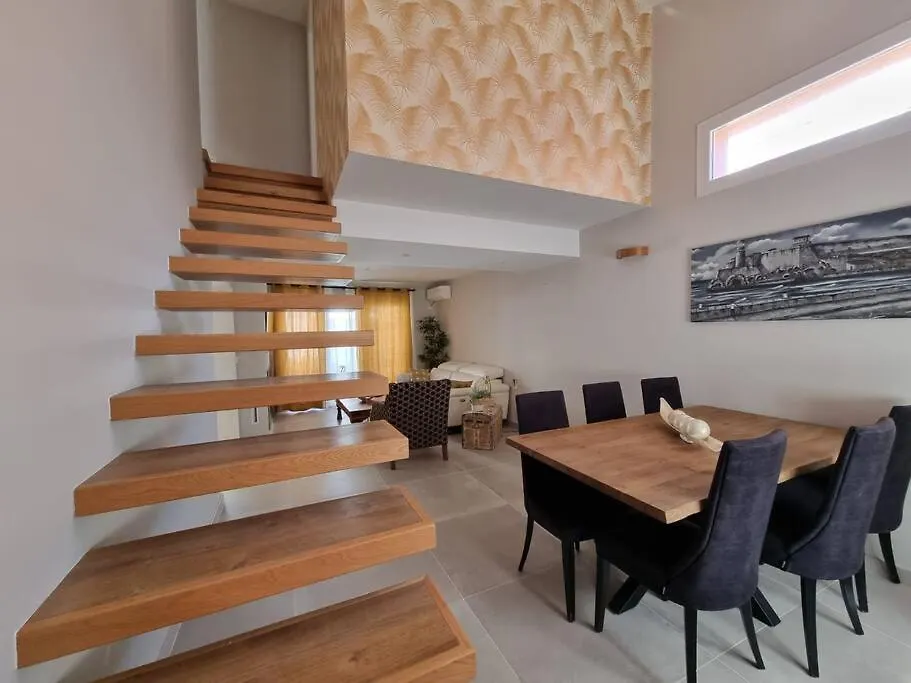 Casa Familiar En Sevilla Este Spanje