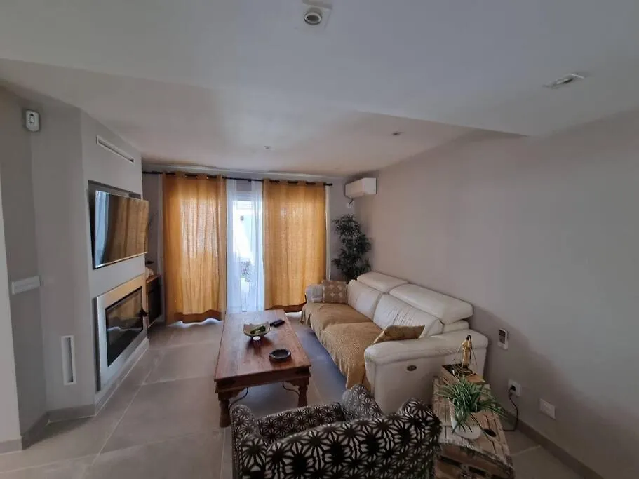 Appartement Casa Familiar En Sevilla Este Spanje